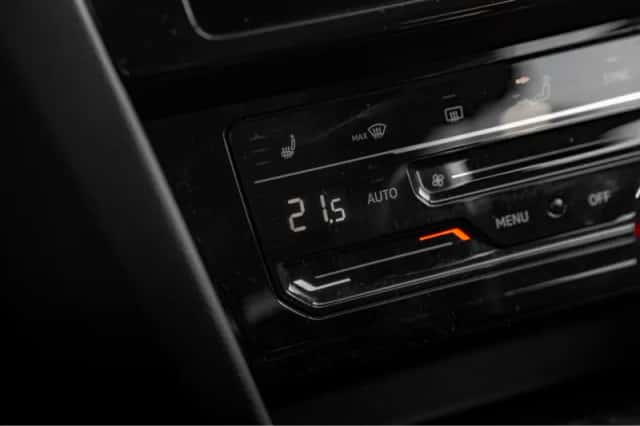 Volkswagen Passat (2021) thumbnail 20