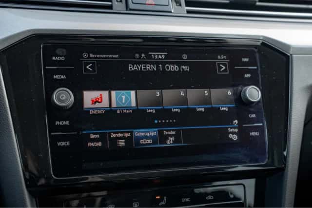 Volkswagen Passat (2021) thumbnail 21
