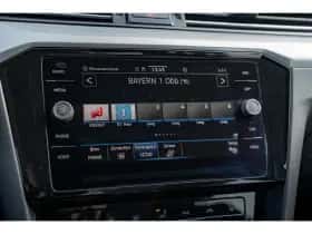 Volkswagen Passat (2021) thumbnail 21