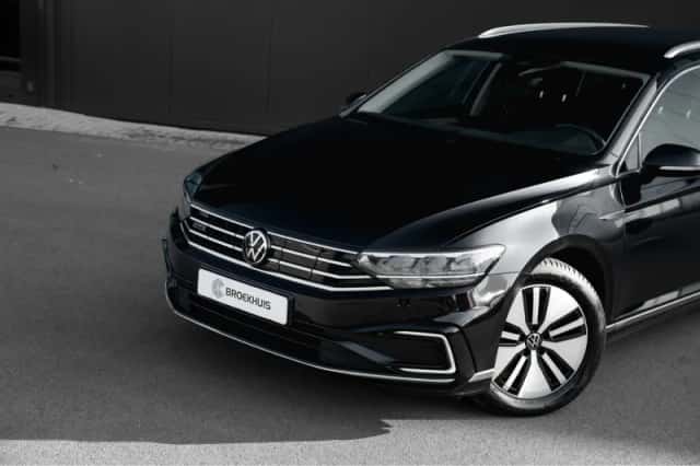 Volkswagen Passat (2021) thumbnail 4
