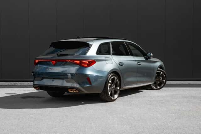 CUPRA Leon Sportstourer (2025) thumbnail 2