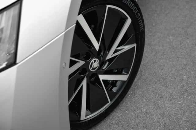 Škoda Octavia (2022) thumbnail 5