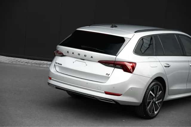 Škoda Octavia (2022) thumbnail 9