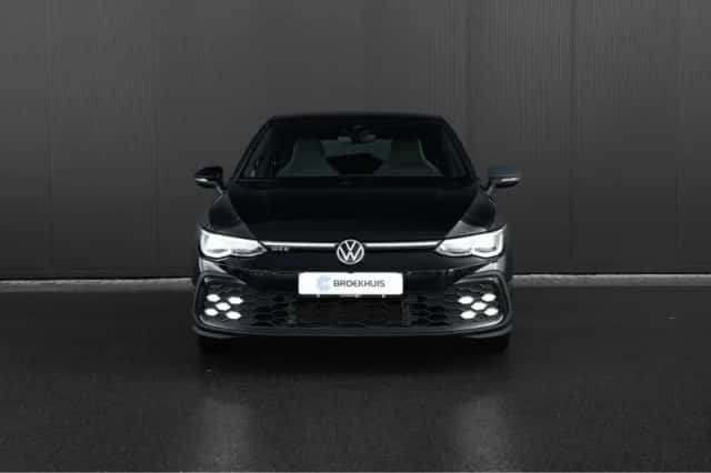 Volkswagen Golf (2022) thumbnail 4