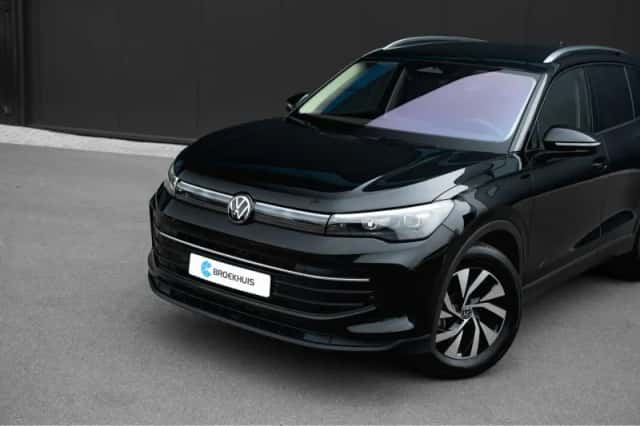 Volkswagen Tiguan (2025) thumbnail 4