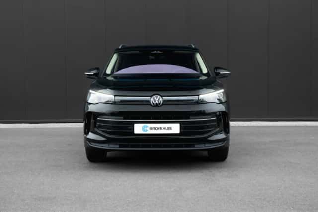 Volkswagen Tiguan (2025) thumbnail 6