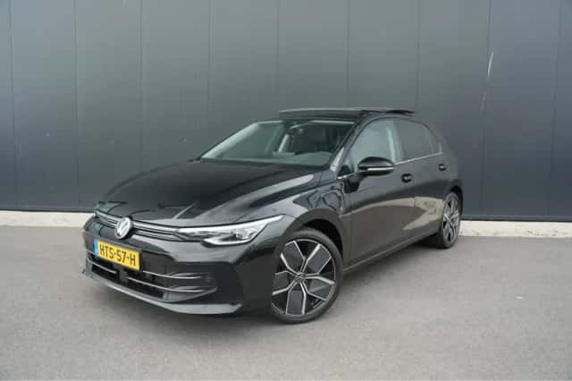 Volkswagen Golf (2025) thumbnail 1