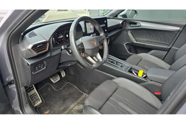 CUPRA Leon Sportstourer (2023) thumbnail 2