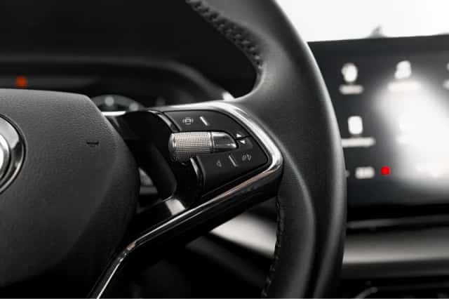 Škoda Octavia (2023) thumbnail 16