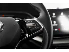 Škoda Octavia (2023) thumbnail 16