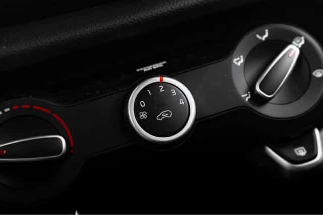 Kia Picanto (2024) thumbnail 16