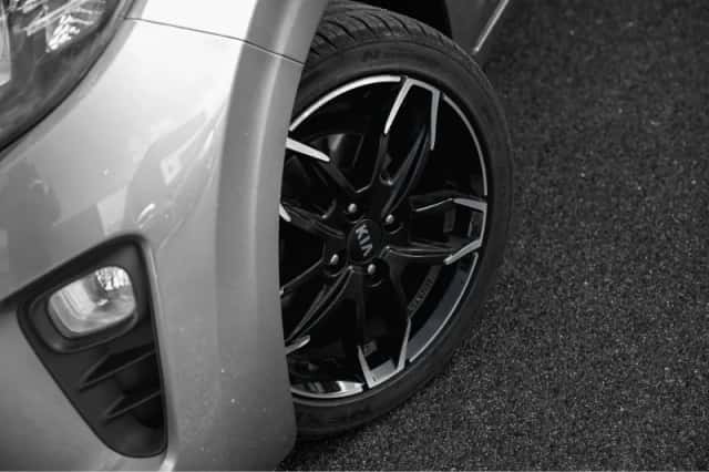 Kia Picanto (2024) thumbnail 4