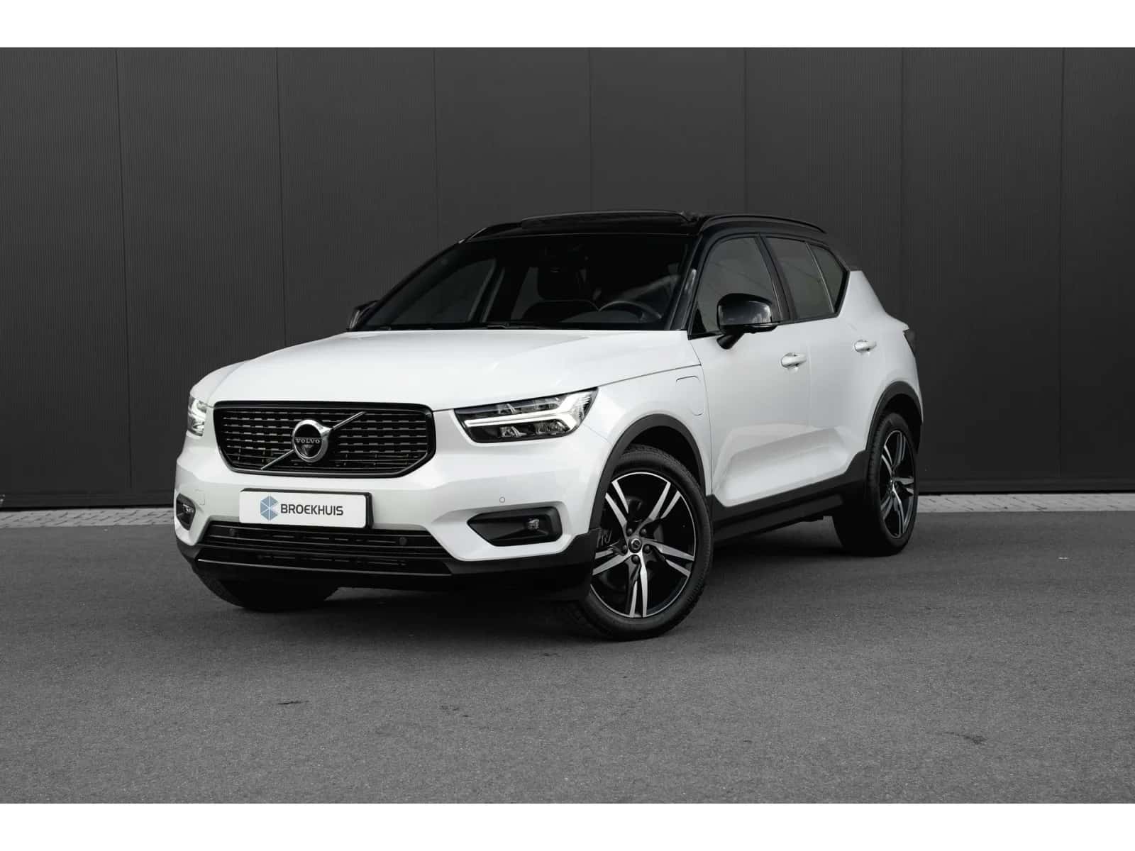 Volvo XC40 (2021) — foto 1