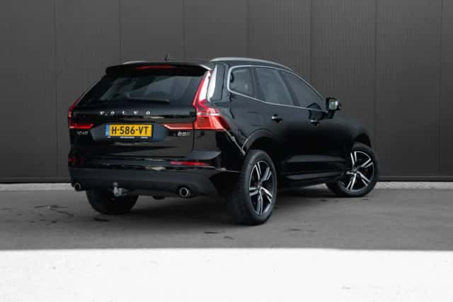 Volvo XC60 (2020) thumbnail 2