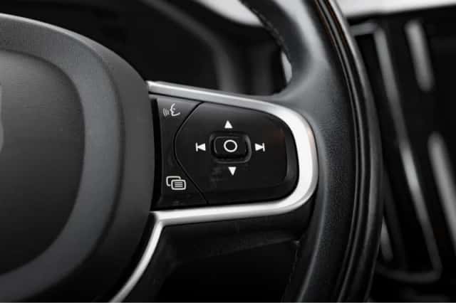Volvo XC60 (2020) thumbnail 17