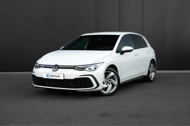 Volkswagen Golf (2022) thumbnail 1