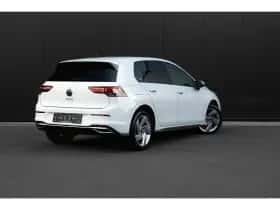 Volkswagen Golf (2022) thumbnail 2