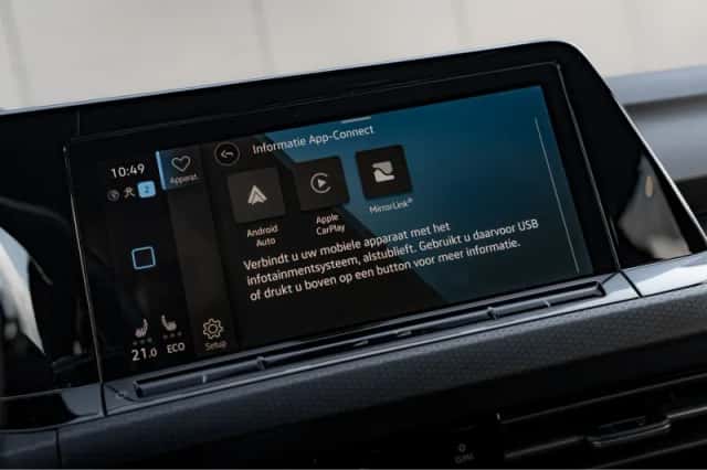 Volkswagen Golf (2022) thumbnail 18