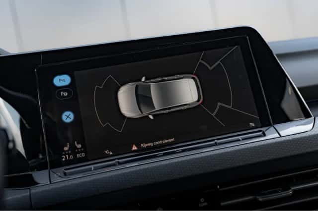 Volkswagen Golf (2022) thumbnail 19
