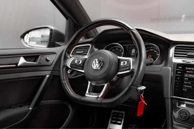 Volkswagen Golf (2014) thumbnail 14