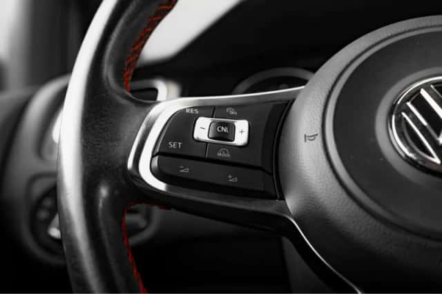 Volkswagen Golf (2014) thumbnail 18