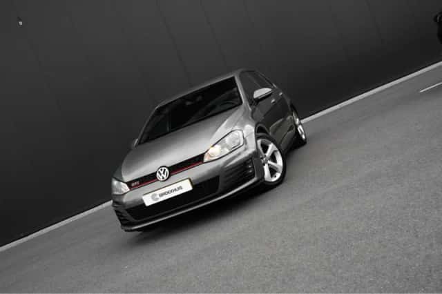 Volkswagen Golf (2014) thumbnail 3