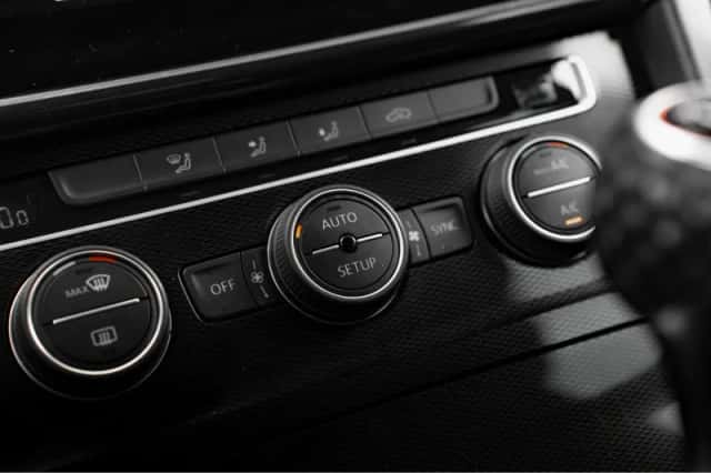 Volkswagen Golf (2014) thumbnail 21