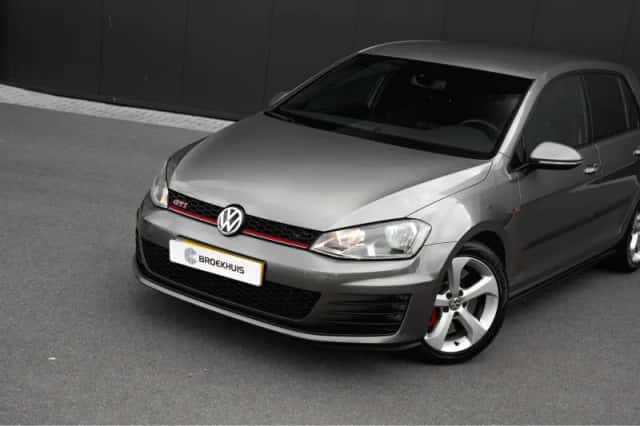 Volkswagen Golf (2014) thumbnail 4