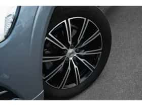 Volvo XC60 (2020) thumbnail 5