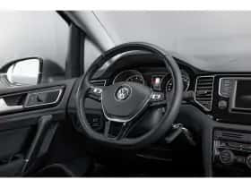 Volkswagen Golf (2016) thumbnail 12