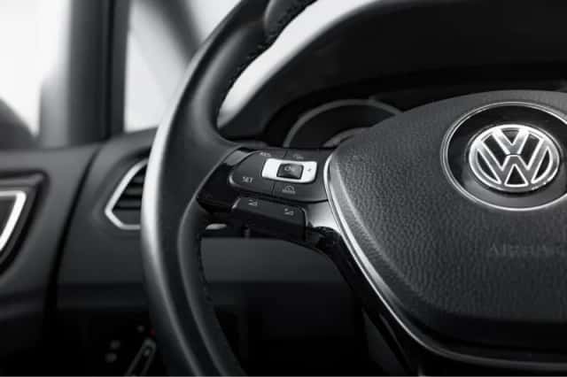 Volkswagen Golf (2016) thumbnail 15
