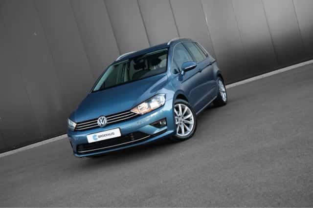 Volkswagen Golf (2016) thumbnail 3