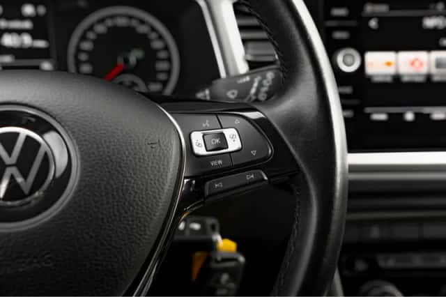 Volkswagen T-Roc (2021) thumbnail 16
