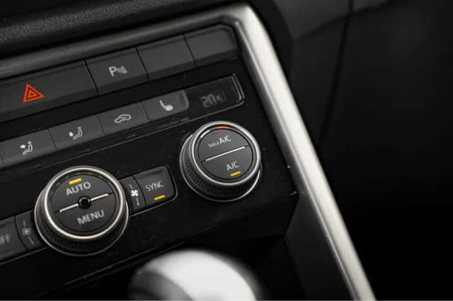 Volkswagen T-Roc (2021) thumbnail 19