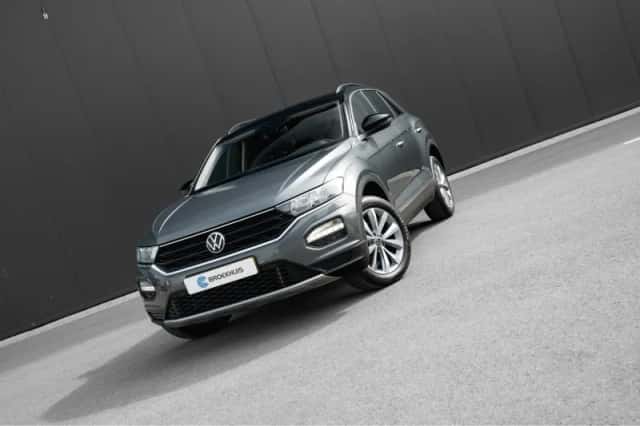 Volkswagen T-Roc (2021) thumbnail 3