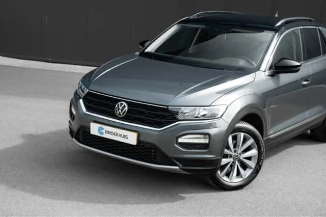 Volkswagen T-Roc (2021) thumbnail 4