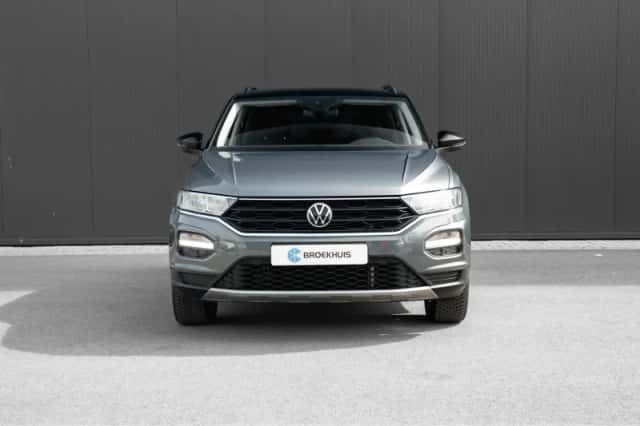 Volkswagen T-Roc (2021) thumbnail 6