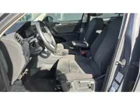 Volkswagen Tiguan (2022) thumbnail 3