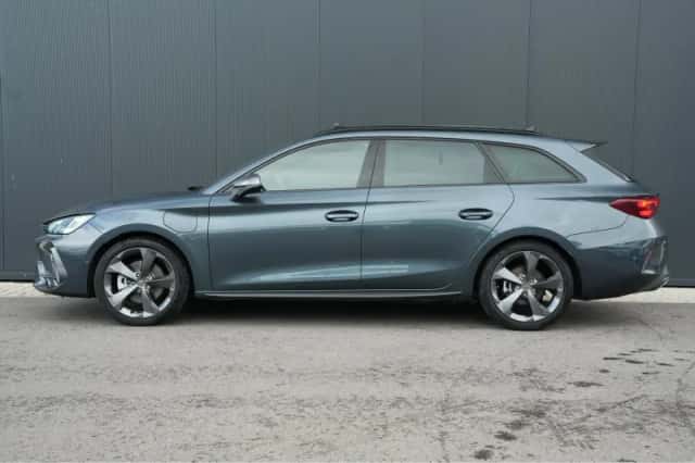CUPRA Leon Sportstourer (2025) thumbnail 4