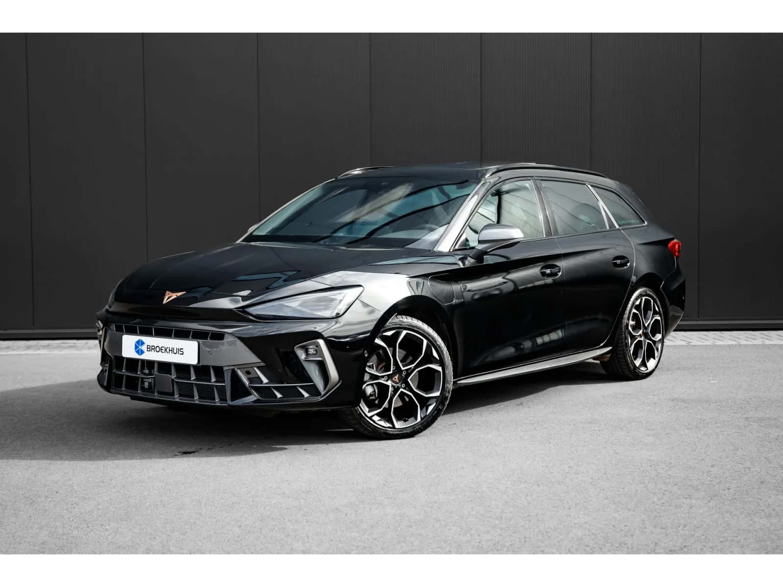 CUPRA Leon Sportstourer (2025) — foto 1