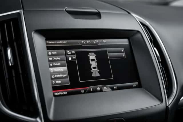 Ford S-Max (2015) thumbnail 25