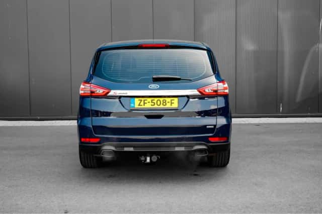 Ford S-Max (2015) thumbnail 4