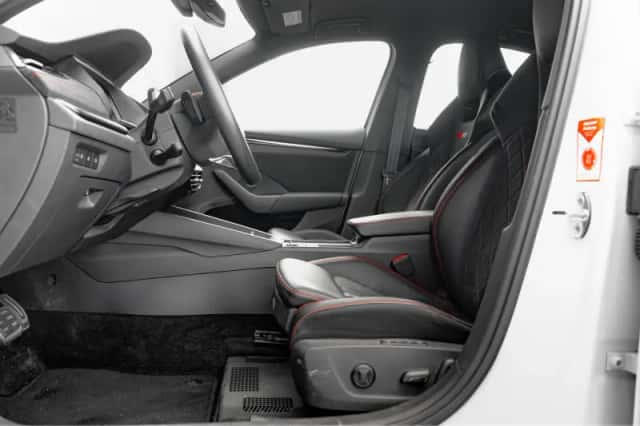 Škoda Octavia (2023) thumbnail 15