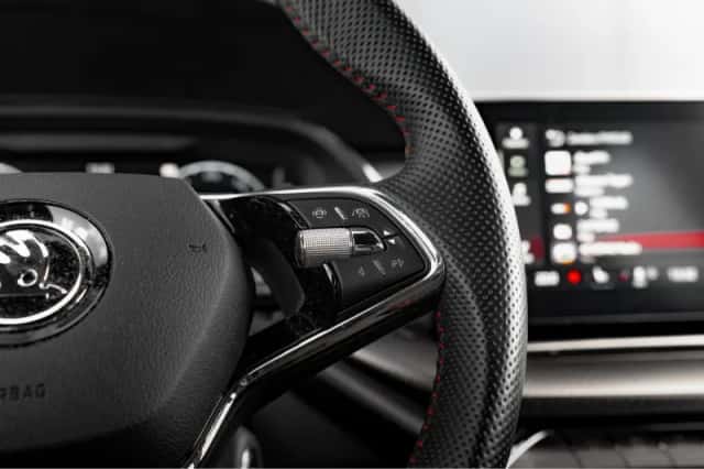 Škoda Octavia (2023) thumbnail 20