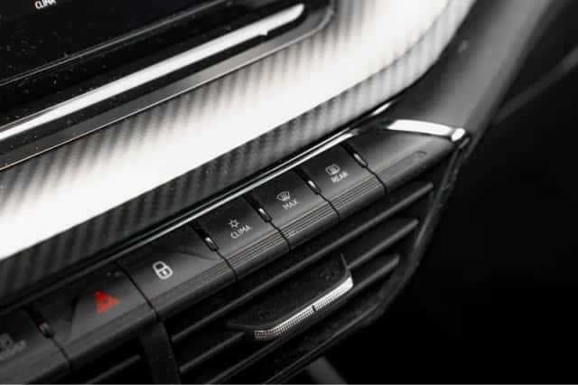 Škoda Octavia (2023) thumbnail 21