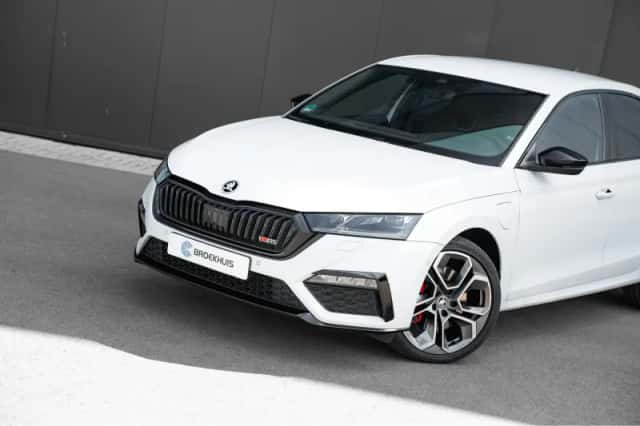 Škoda Octavia (2023) thumbnail 4