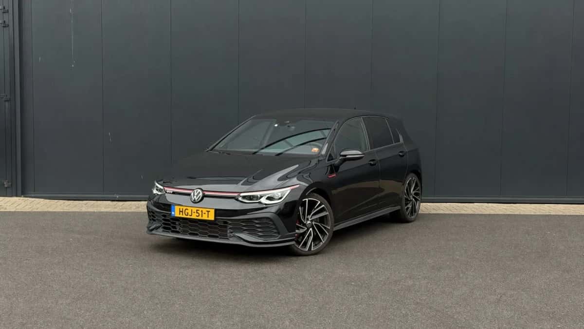 Volkswagen Golf (2023) — foto 1