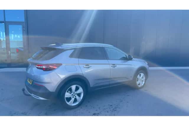 Opel Grandland X (2021) thumbnail 2