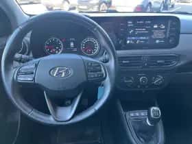 Hyundai i10 (2021) thumbnail 2