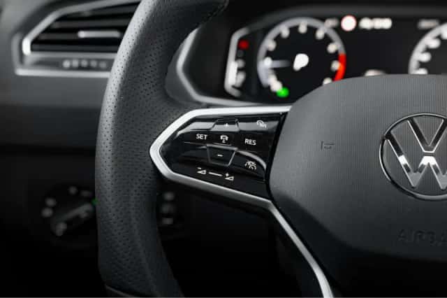 Volkswagen Tiguan (2021) thumbnail 16